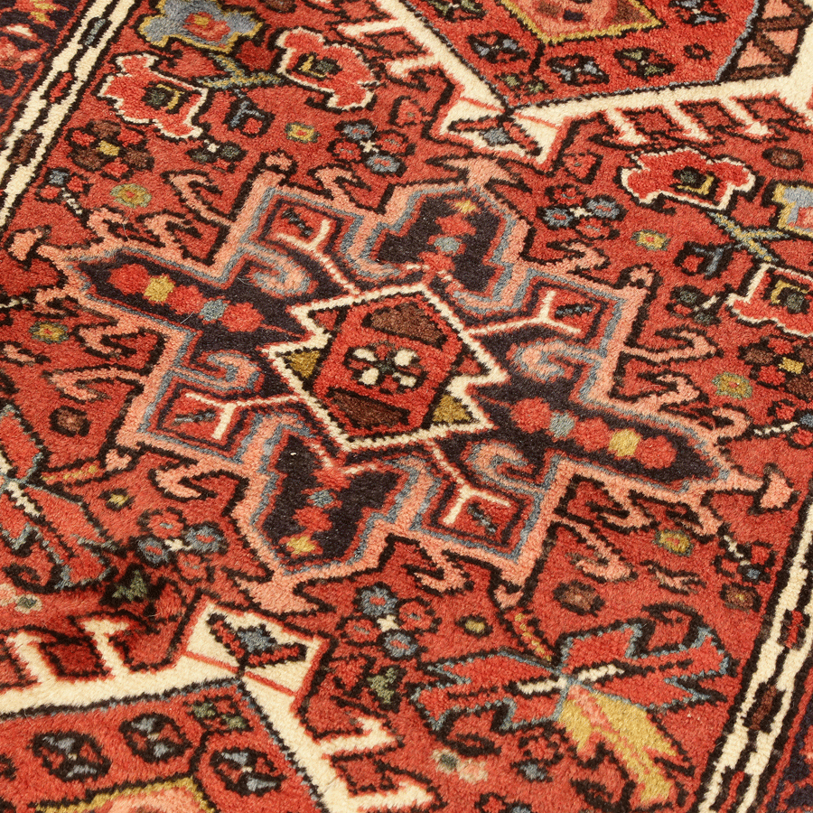 MEDIUM AREA RUGS